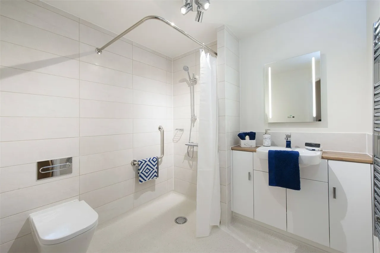 Bath Road, Devizes, Wiltshire, SN10, photo 5