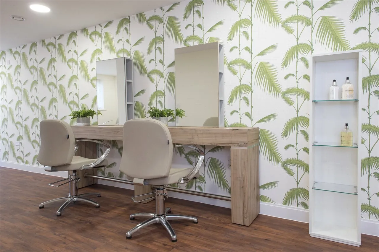 Bath Road, Devizes, Wiltshire, SN10, photo 8