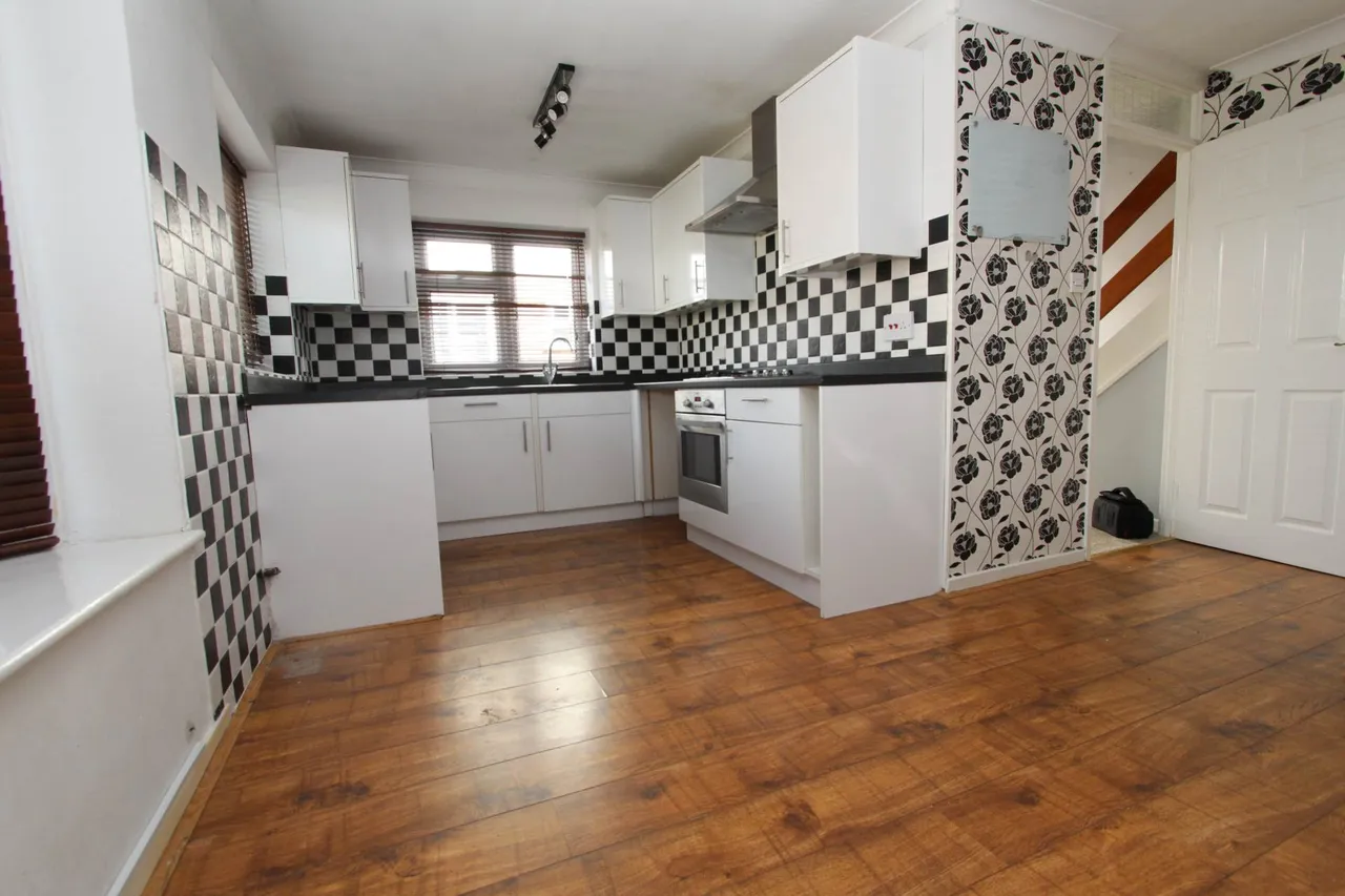Broadlands, Thundersley, SS7 3BD, photo 2