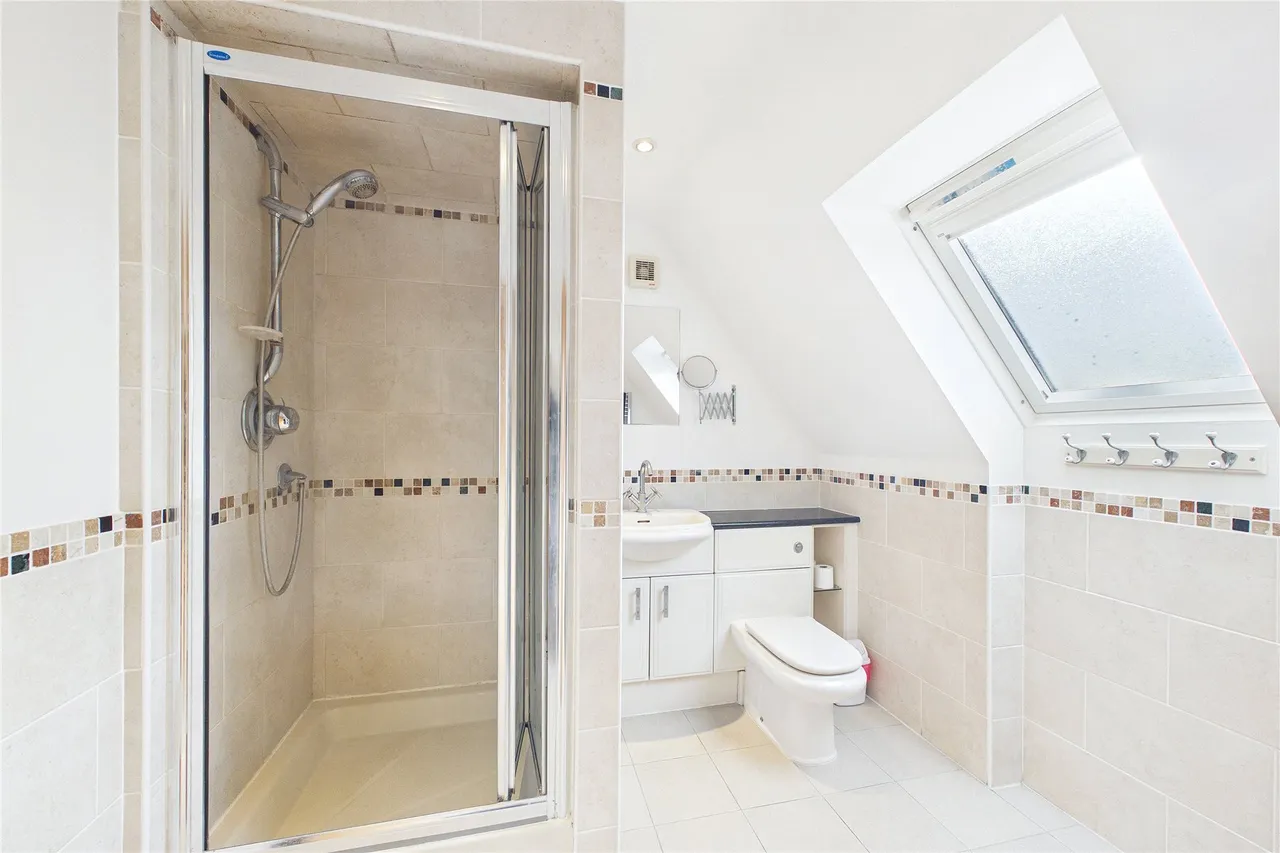 Cedar Gardens, Chobham, GU24, photo 14