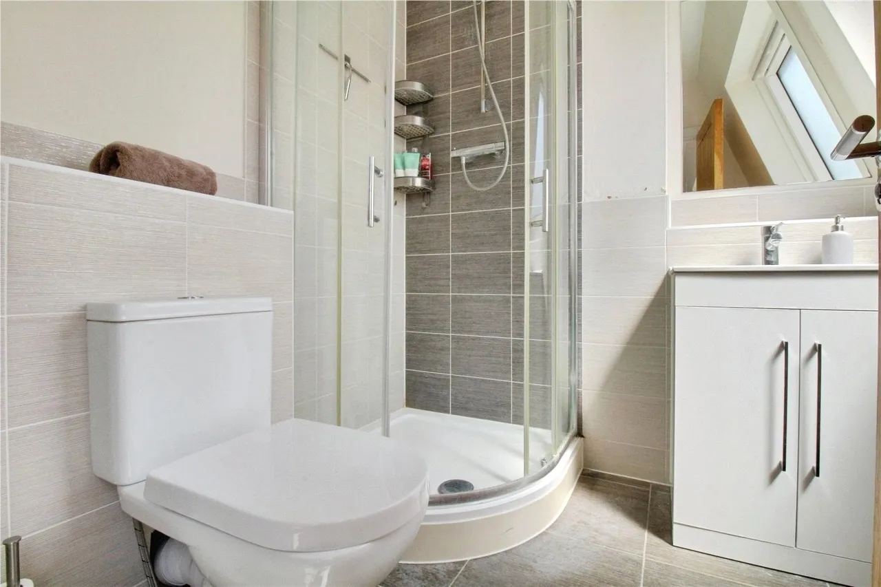 London Street, Basingstoke, Hampshire, RG21 7NU, photo 6