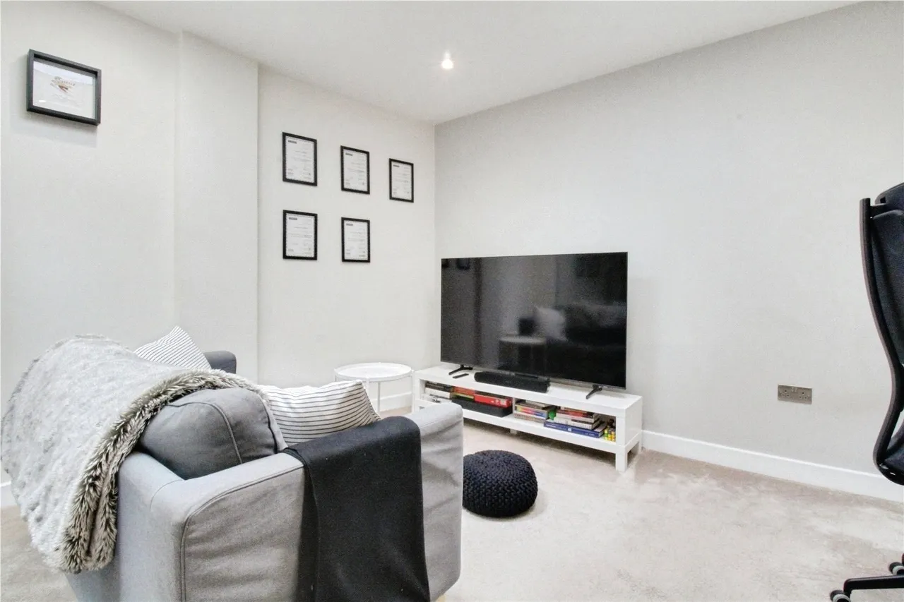 London Street, Basingstoke, Hampshire, RG21 7NU, photo 10