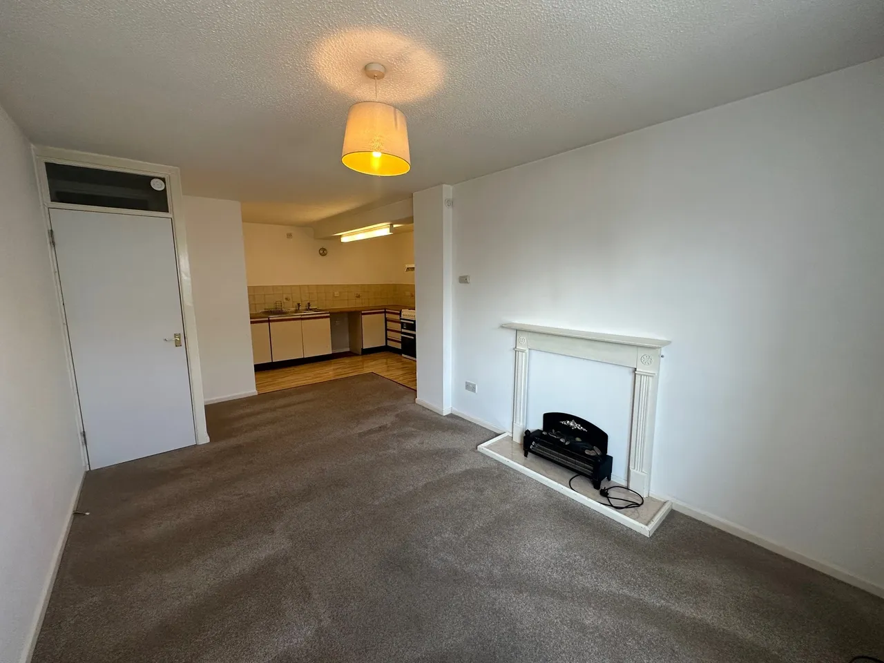 Bulford Road, Durrington, photo 2