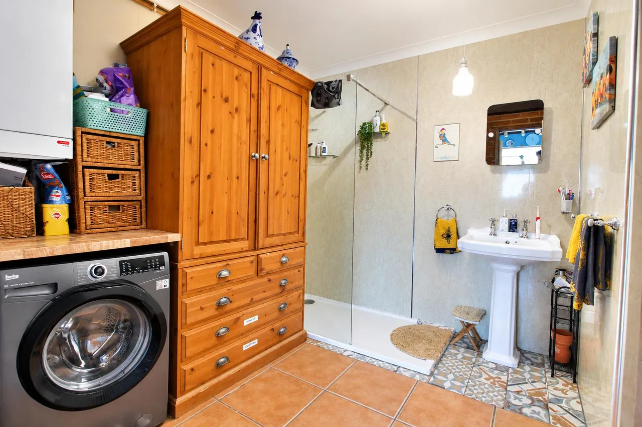 The Meads, Basildon, SS16, photo 8