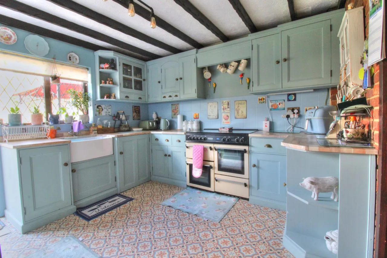 The Meads, Basildon, SS16, photo 6