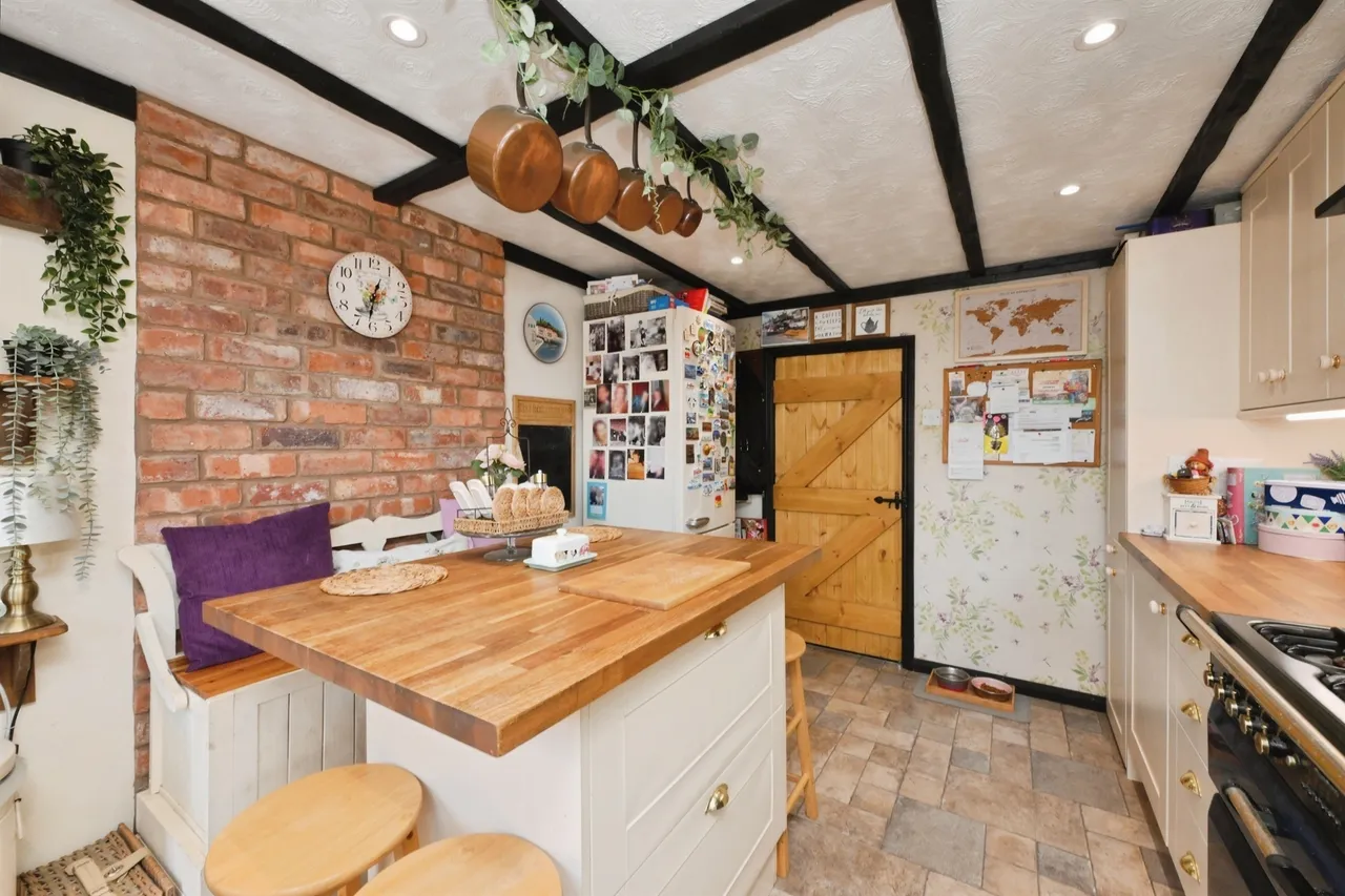Queens Head Yard, Sheering, Bishop's Stortford, photo 6