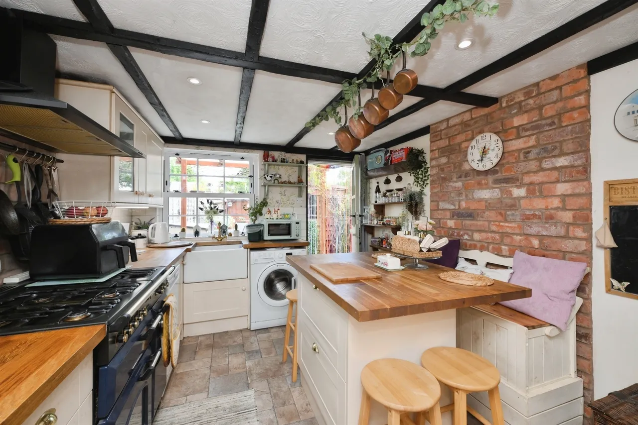 Queens Head Yard, Sheering, Bishop's Stortford, photo 7