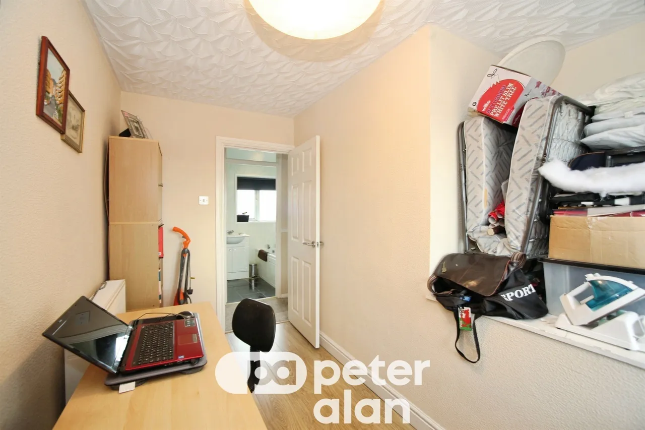 Heather Road, Newport, NP19, photo 16