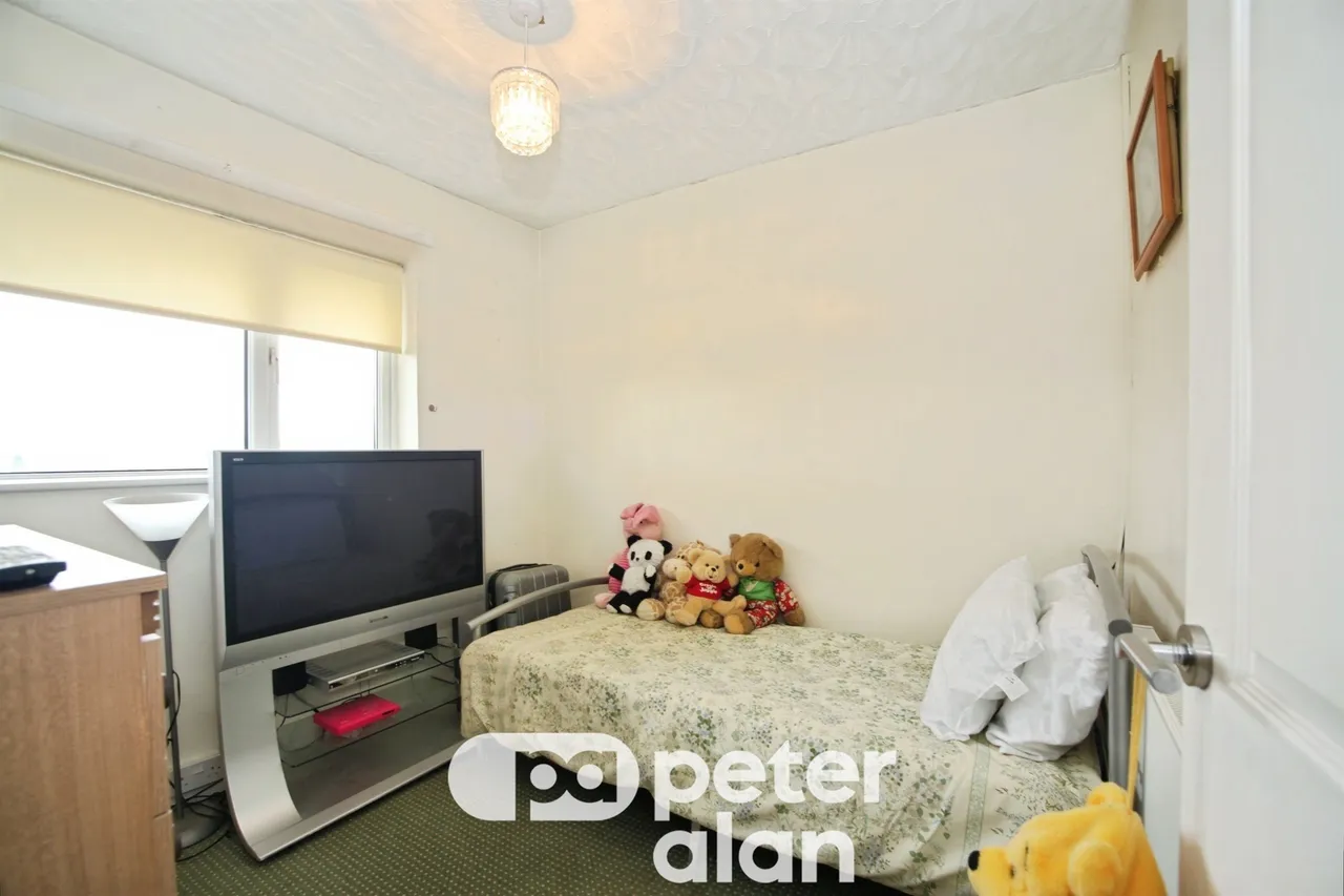 Heather Road, Newport, NP19, photo 15