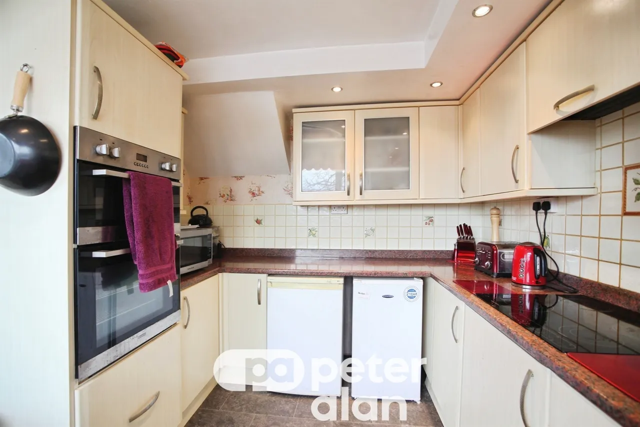 Heather Road, Newport, NP19, photo 9