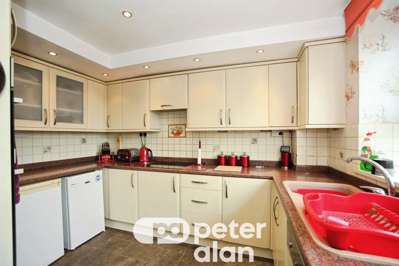 Heather Road, Newport, NP19, photo 10
