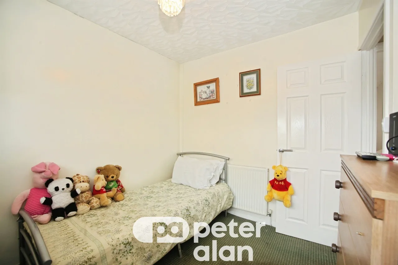 Heather Road, Newport, NP19, photo 13