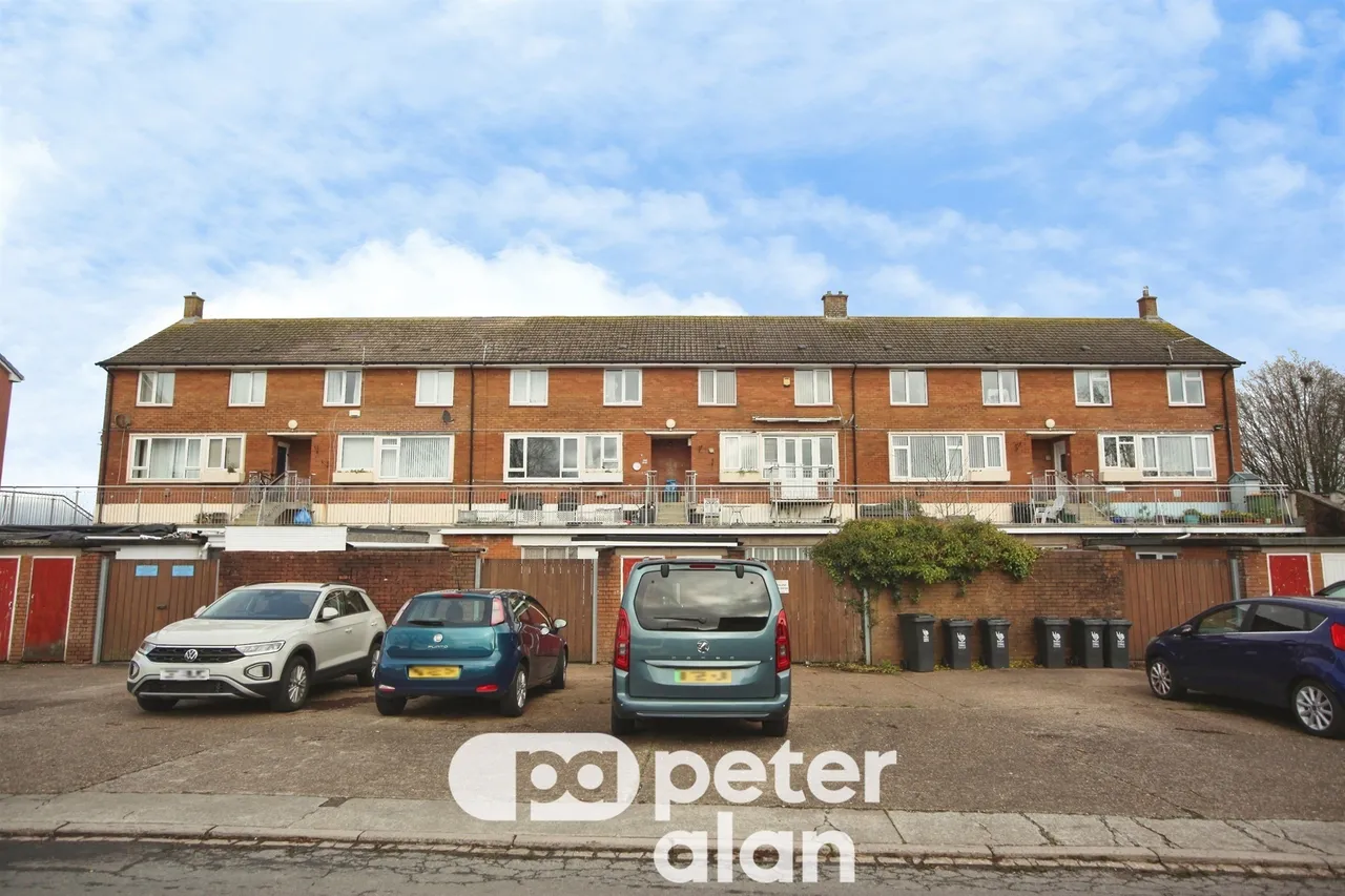 Heather Road, Newport, NP19, photo 19