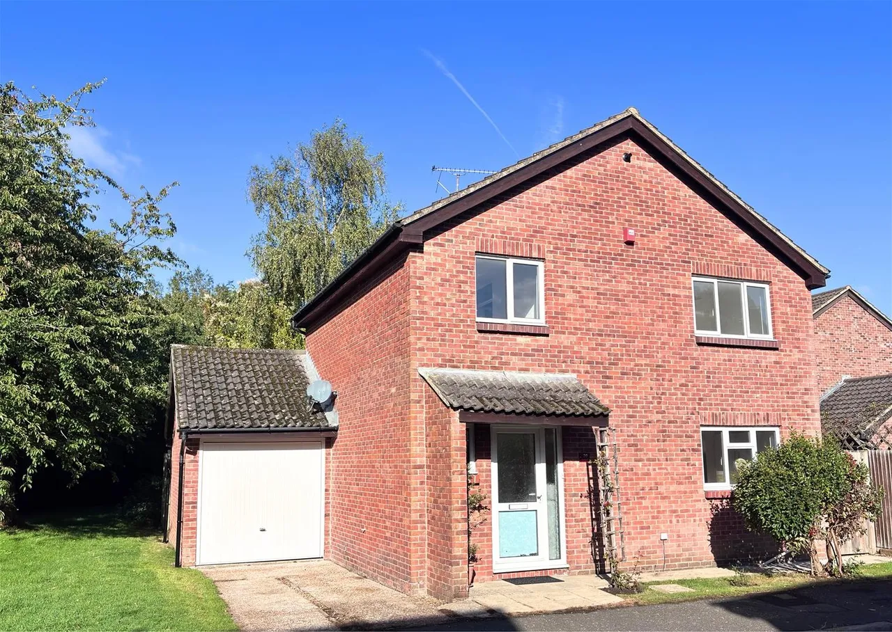Brook Road, Horsham, West Sussex RH12 5FY, photo 10