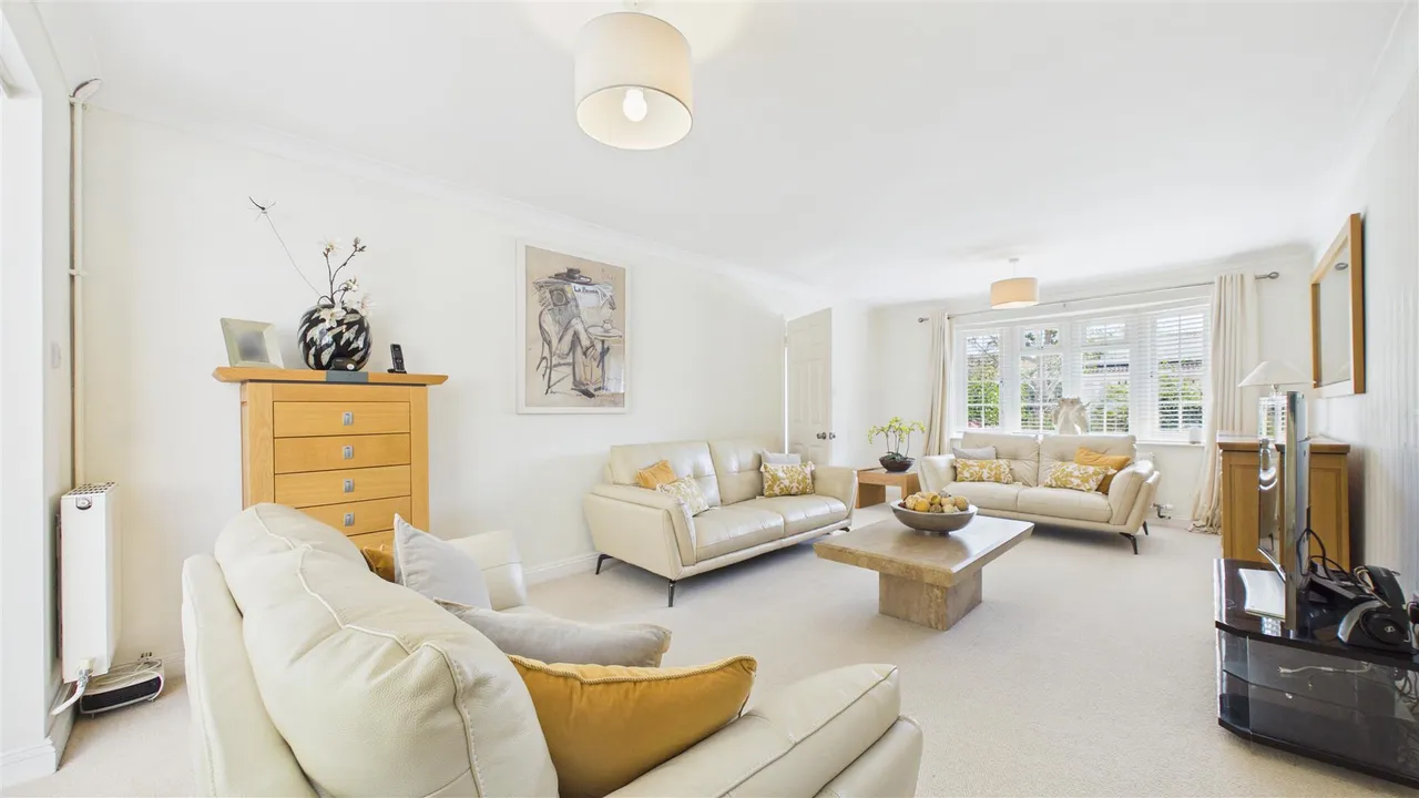 Milton Way, Bretton, photo 2