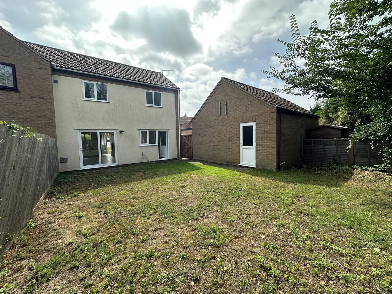 Hawthorn Walk, Beck Row, BURY ST. EDMUNDS, photo 12