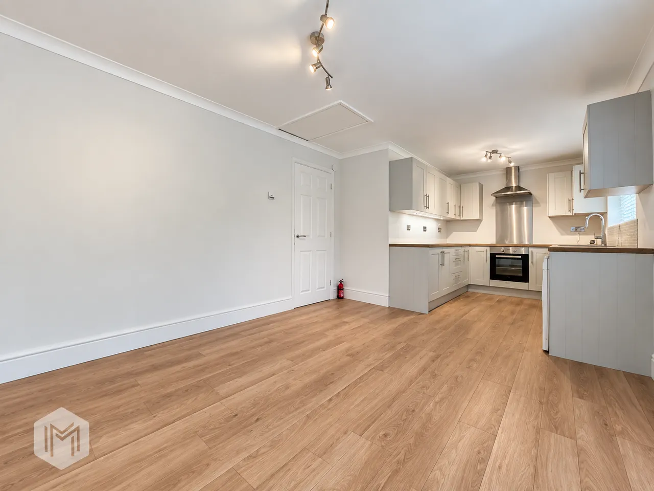Solent Drive, Bolton, BL3 1RN, photo 2