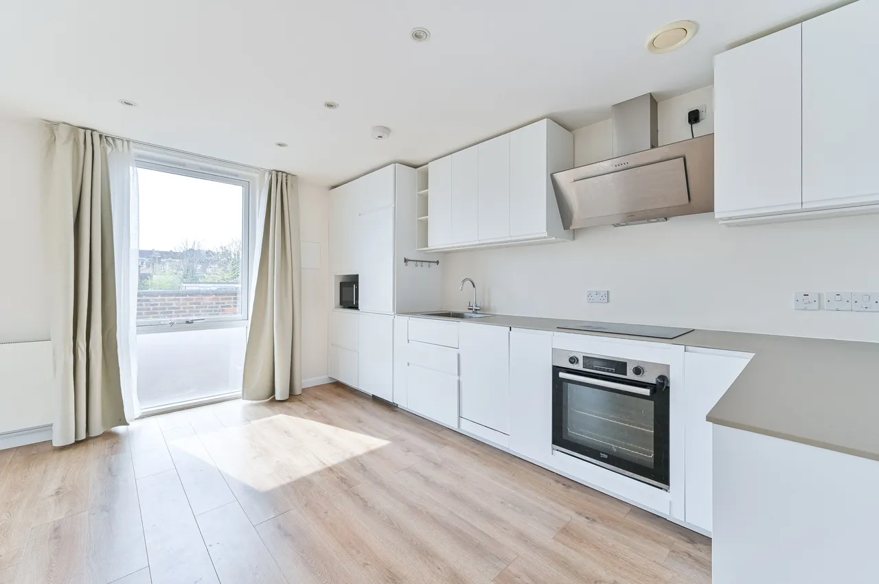 Flat 82 Schoolhouse Yard, Bloomfield Road, London, photo 8