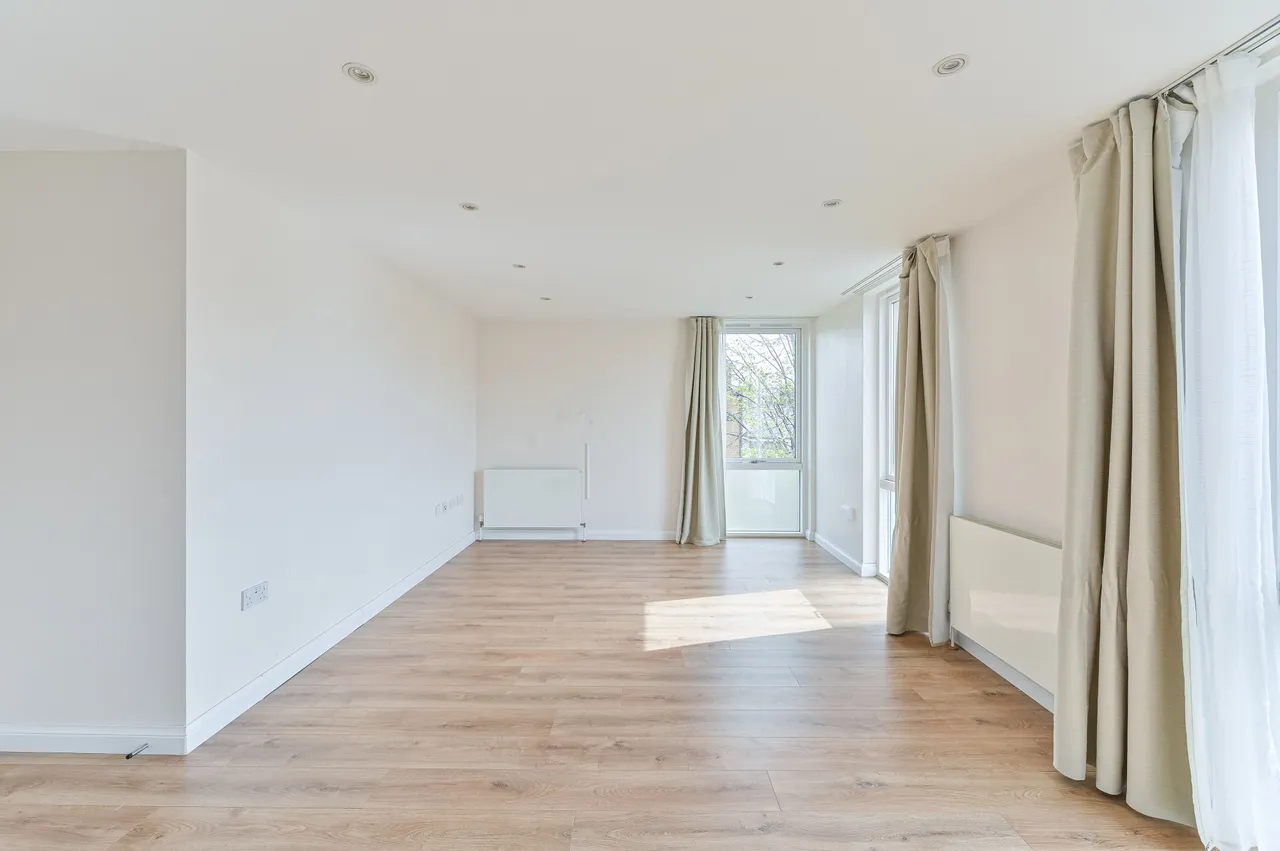 Flat 82 Schoolhouse Yard, Bloomfield Road, London, photo 10