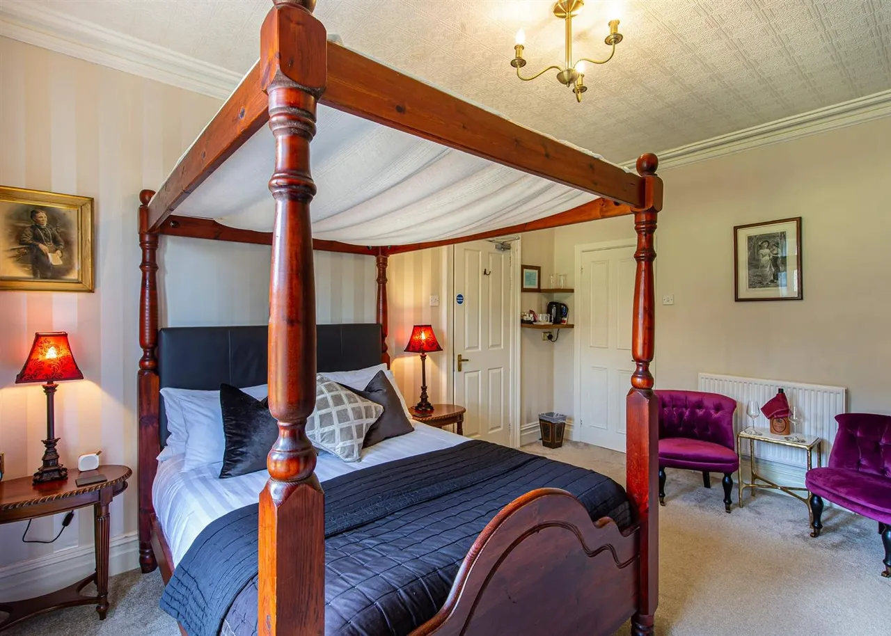 Betws-y-coed, LL24 0AN, photo 12