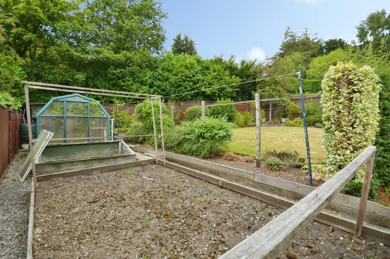 Wyedale Crescent, Bakewell, DE45, photo 19