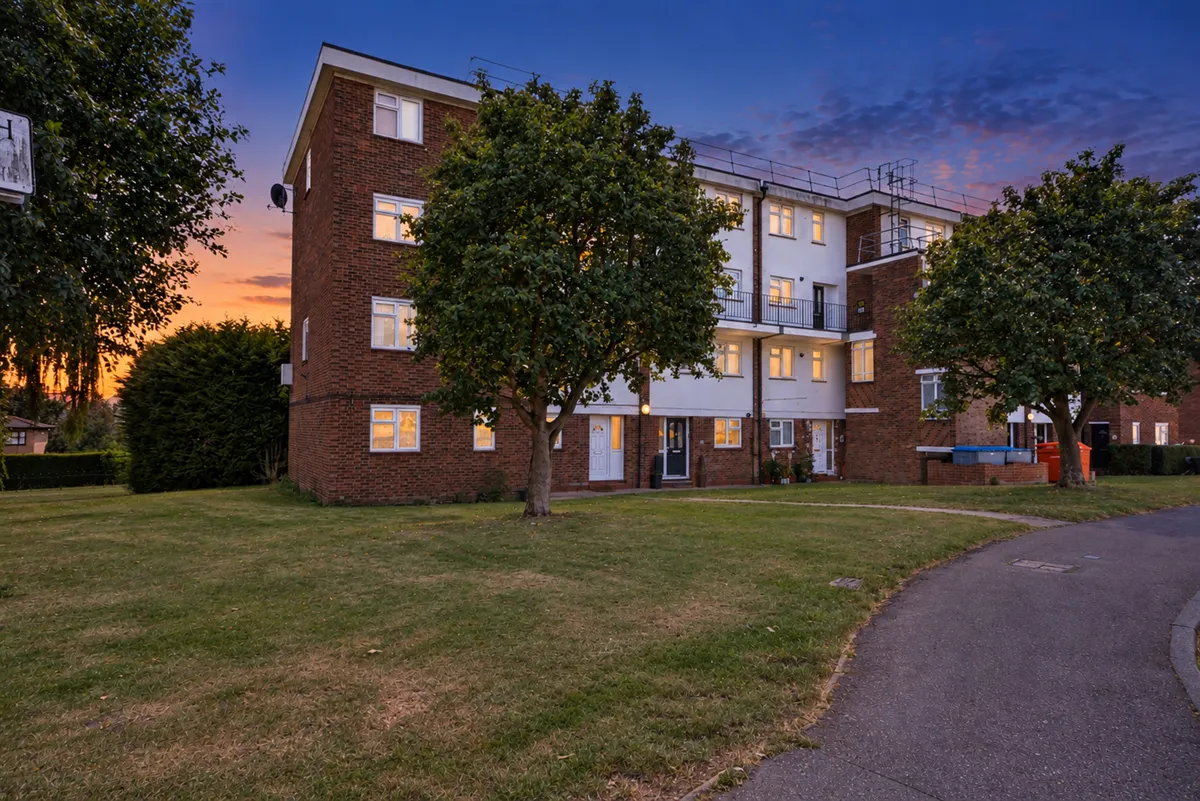 Victor Approach, Hornchurch, RM12, photo 7