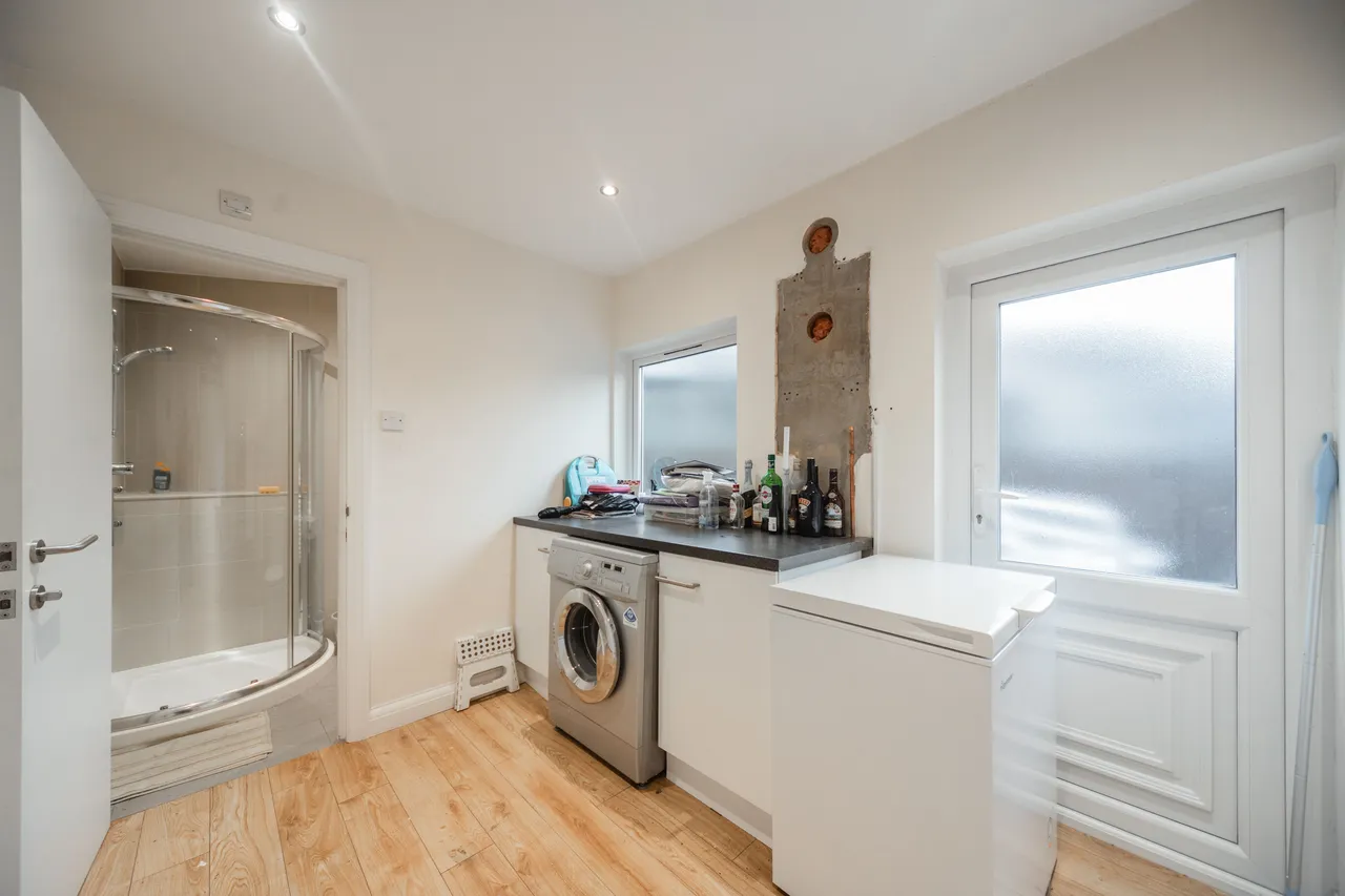 2 Sandringham Road, London, photo 16