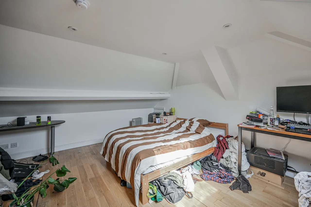 2 Sandringham Road, London, photo 5