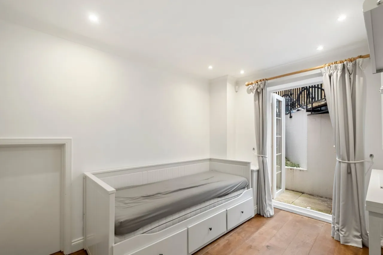 Albert Bridge Road, London, SW11, photo 5