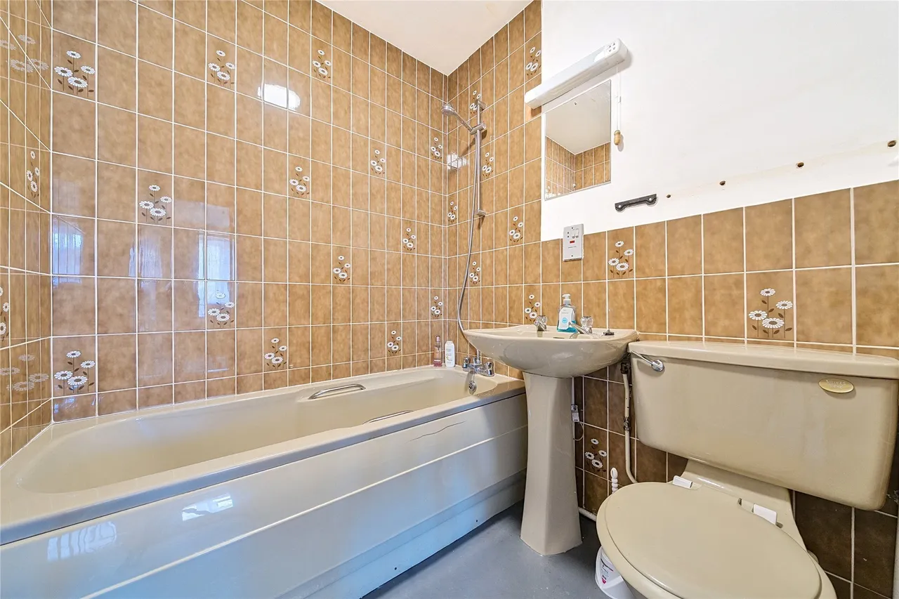 Lawn Close, Bromley, BR1, photo 9