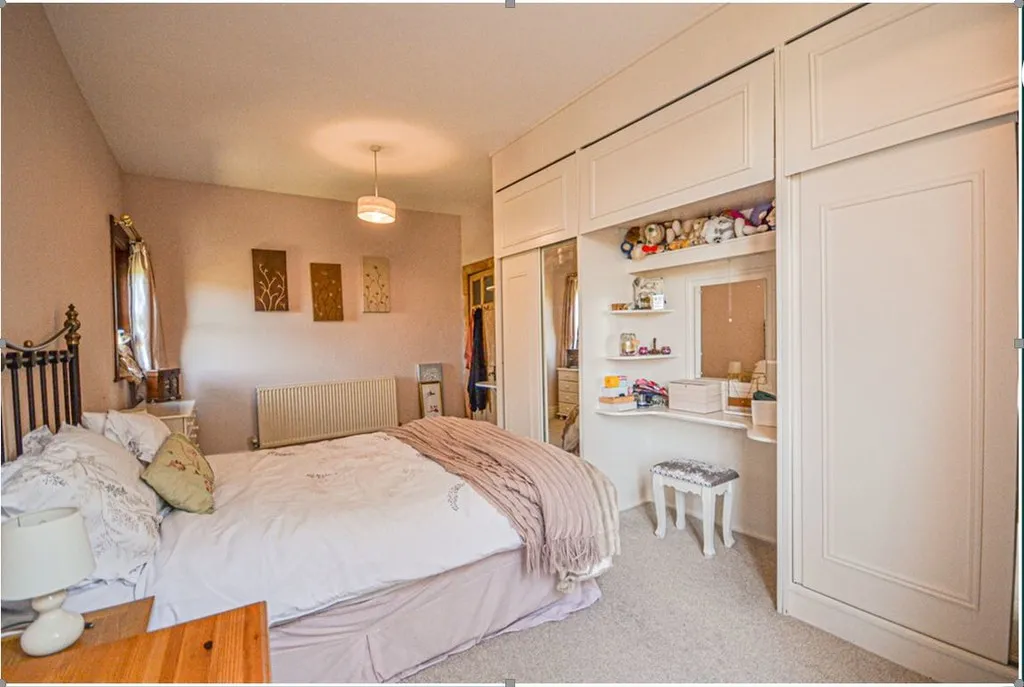 Crowlees Road, Mirfield, photo 31