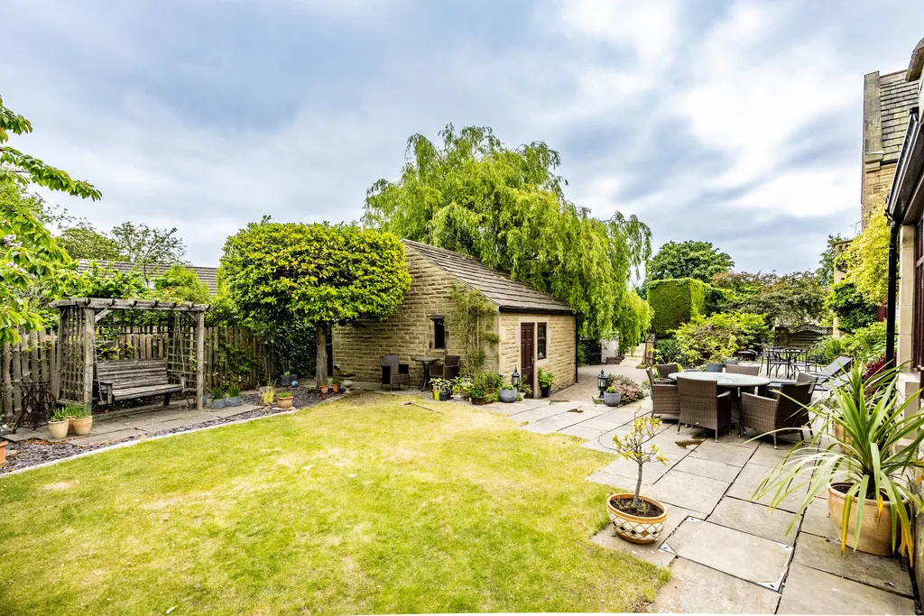 Crowlees Road, Mirfield, photo 34