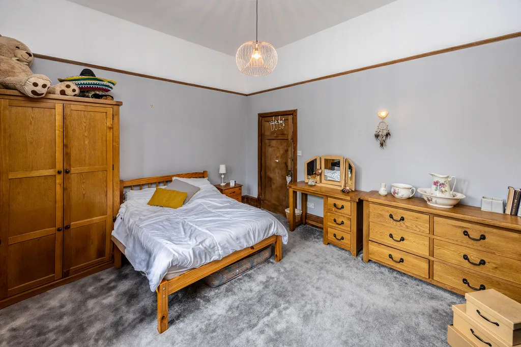 Crowlees Road, Mirfield, photo 28