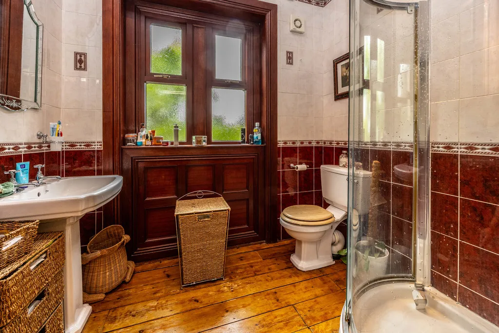Crowlees Road, Mirfield, photo 23