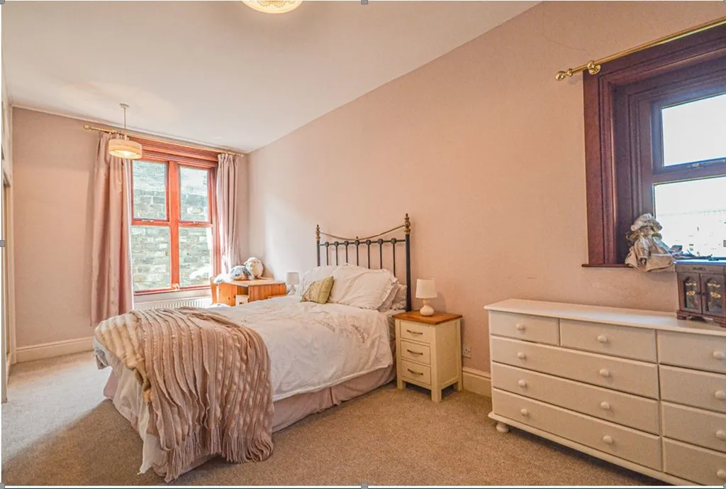 Crowlees Road, Mirfield, photo 32