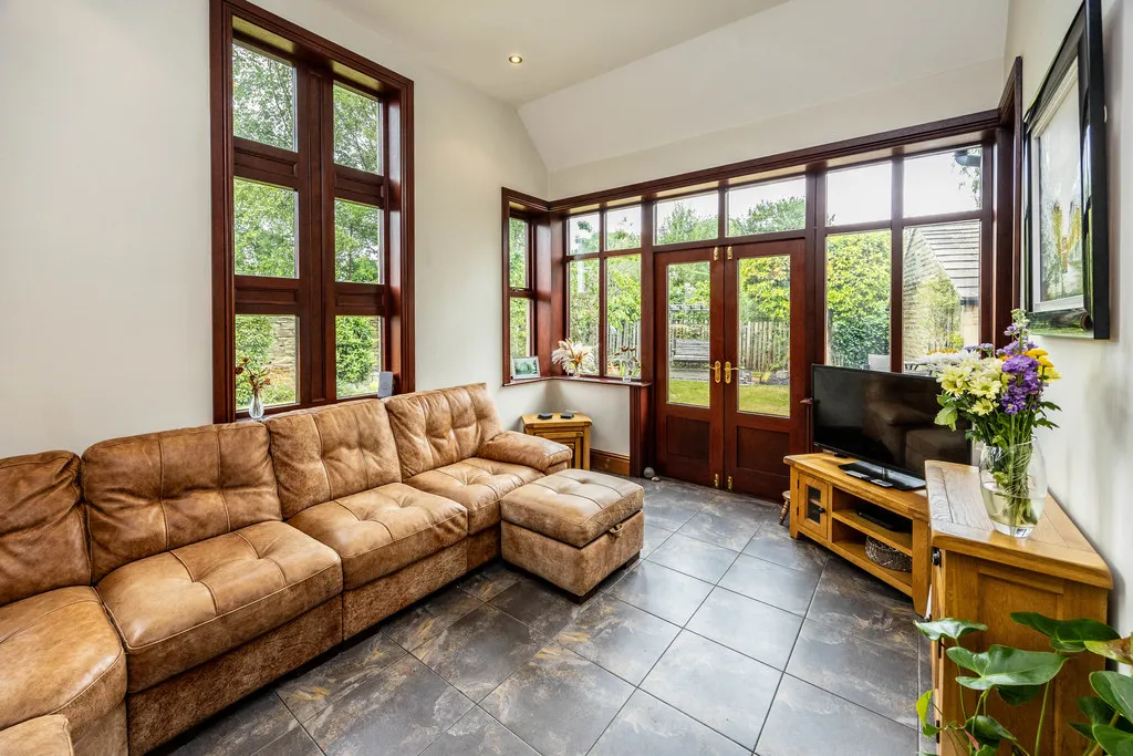 Crowlees Road, Mirfield, photo 14