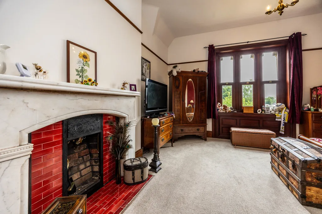 Crowlees Road, Mirfield, photo 22
