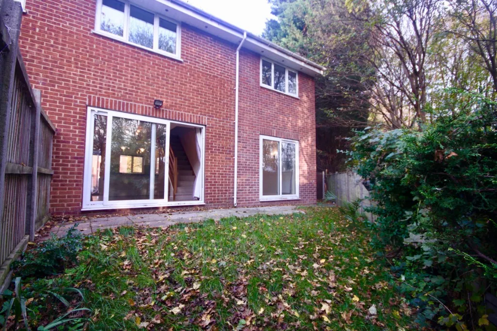 Crescentdale, Longford, Gloucester, GL2, photo 8
