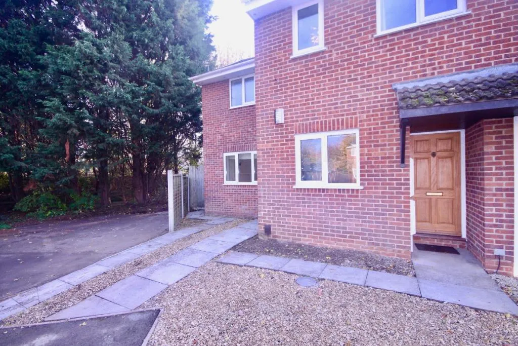 Crescentdale, Longford, Gloucester, GL2, photo 9
