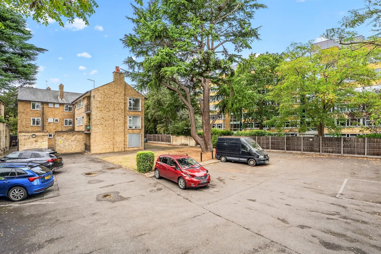 Inner Park Road, London, SW19, photo 13