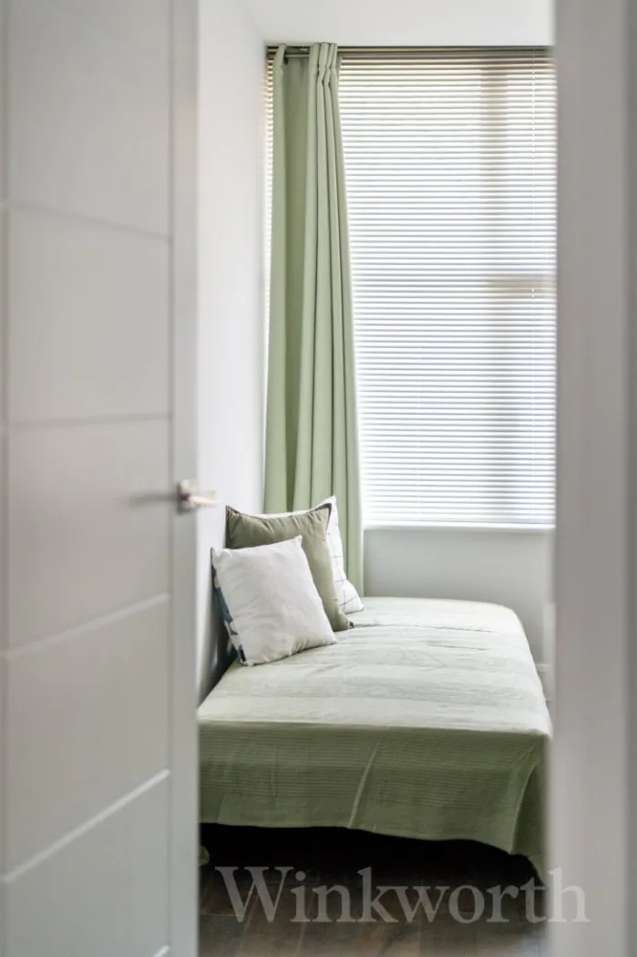 Frobisher Place, London, SE15, photo 14