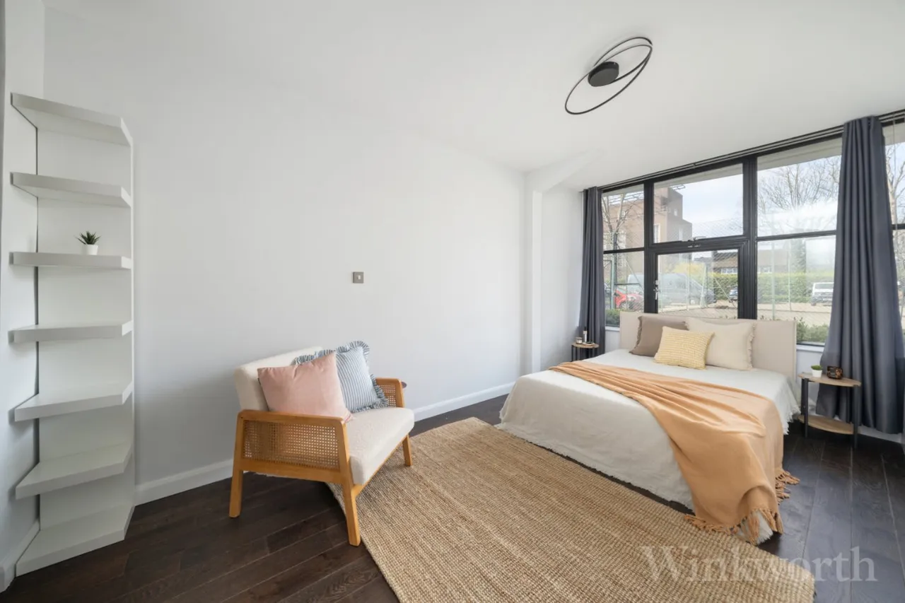 Frobisher Place, London, SE15, photo 9