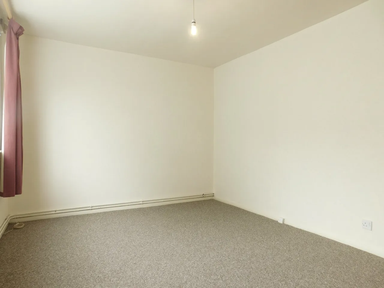 Bangor Close, Northolt, Greater London, UB5 4HD, photo 3