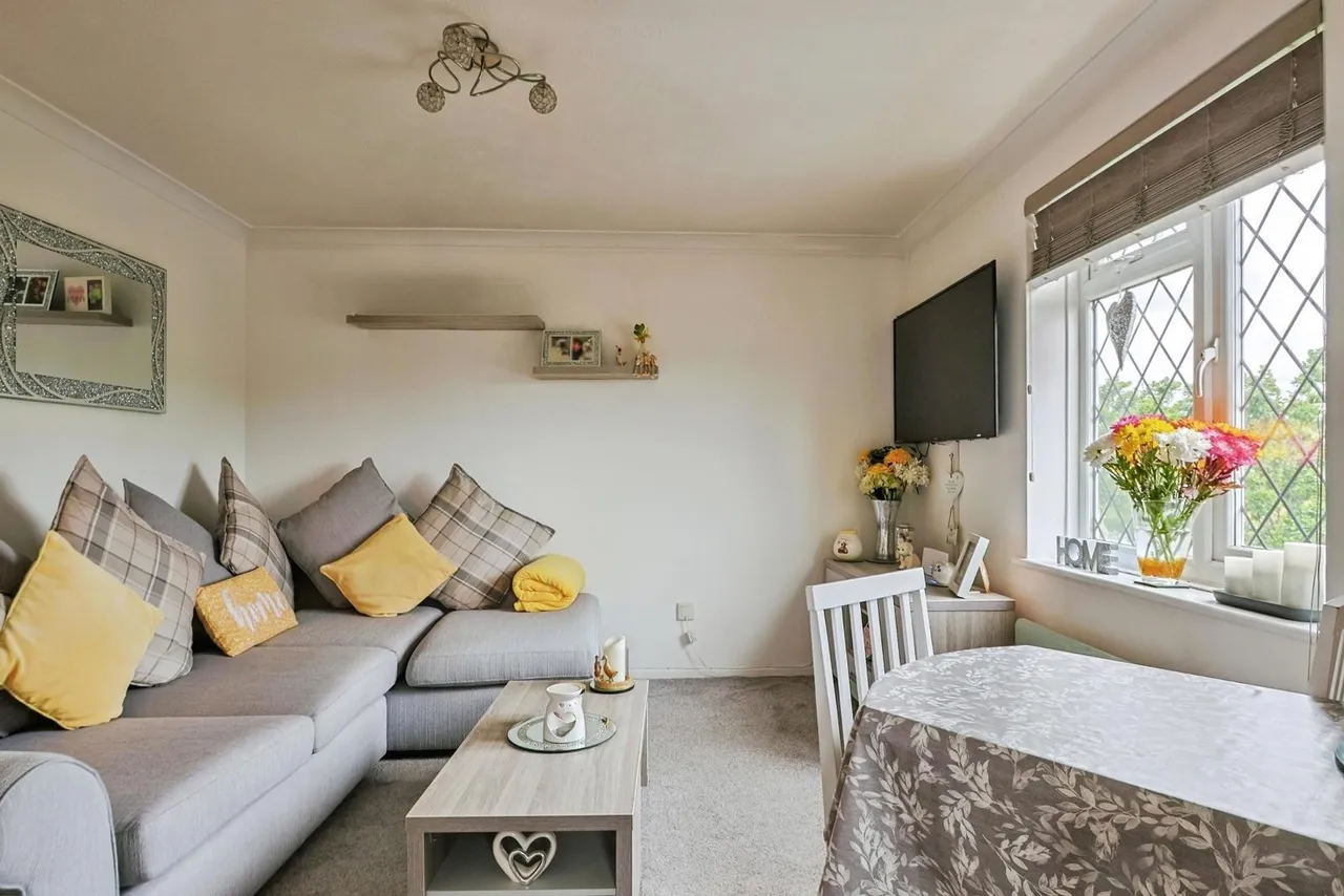 Southbrook Close, BH17, photo 4