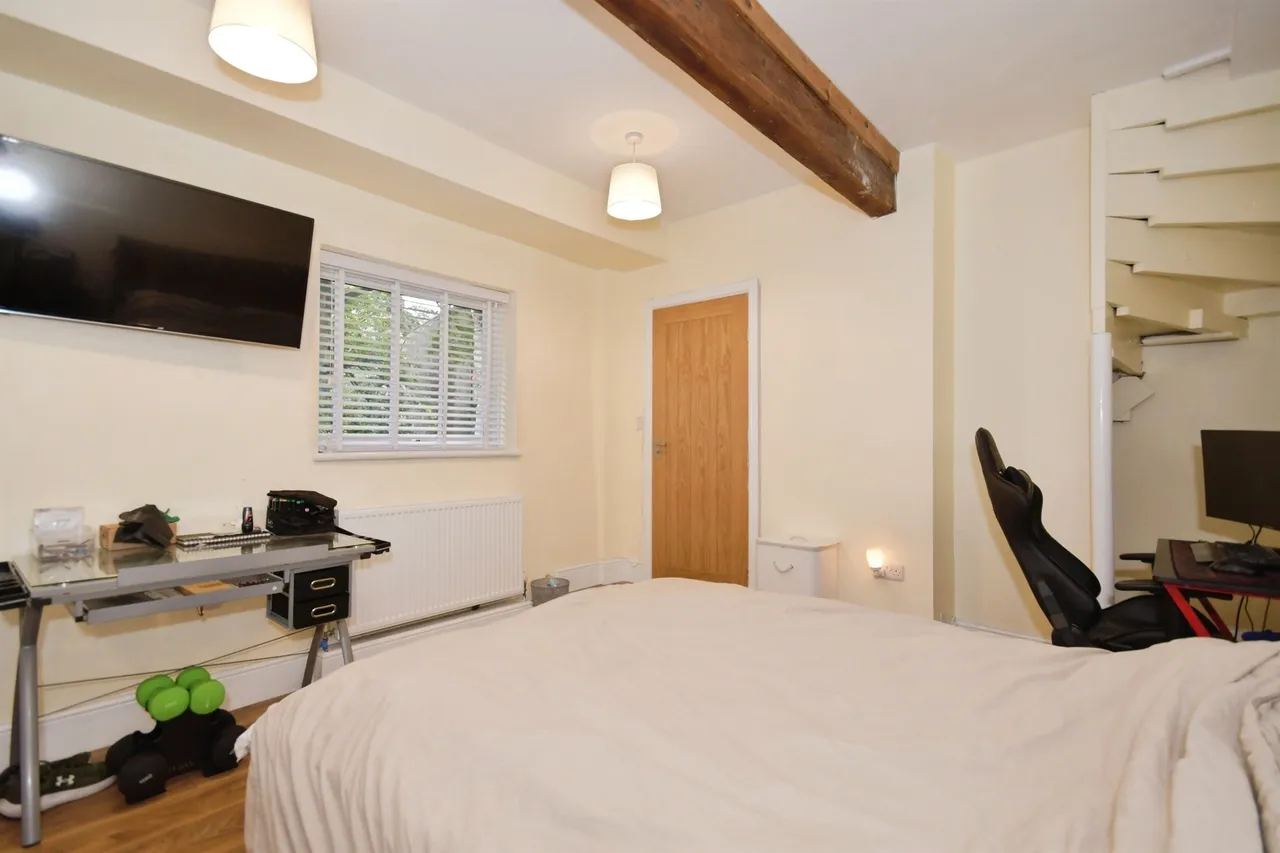 Manchester Road, Tideswell, Buxton, photo 12
