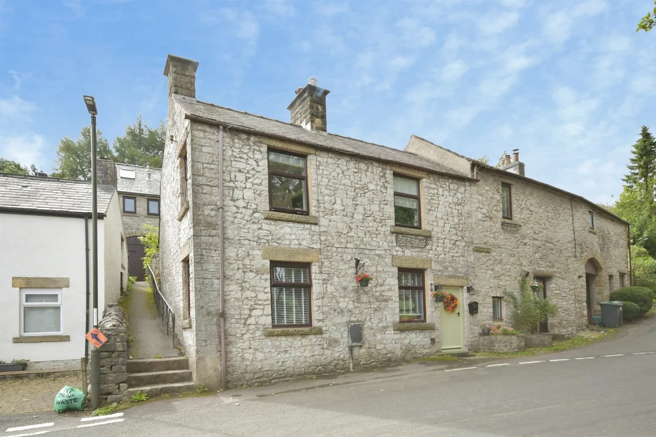 4 bed house for sale — Manchester Road, Tideswell, Buxton