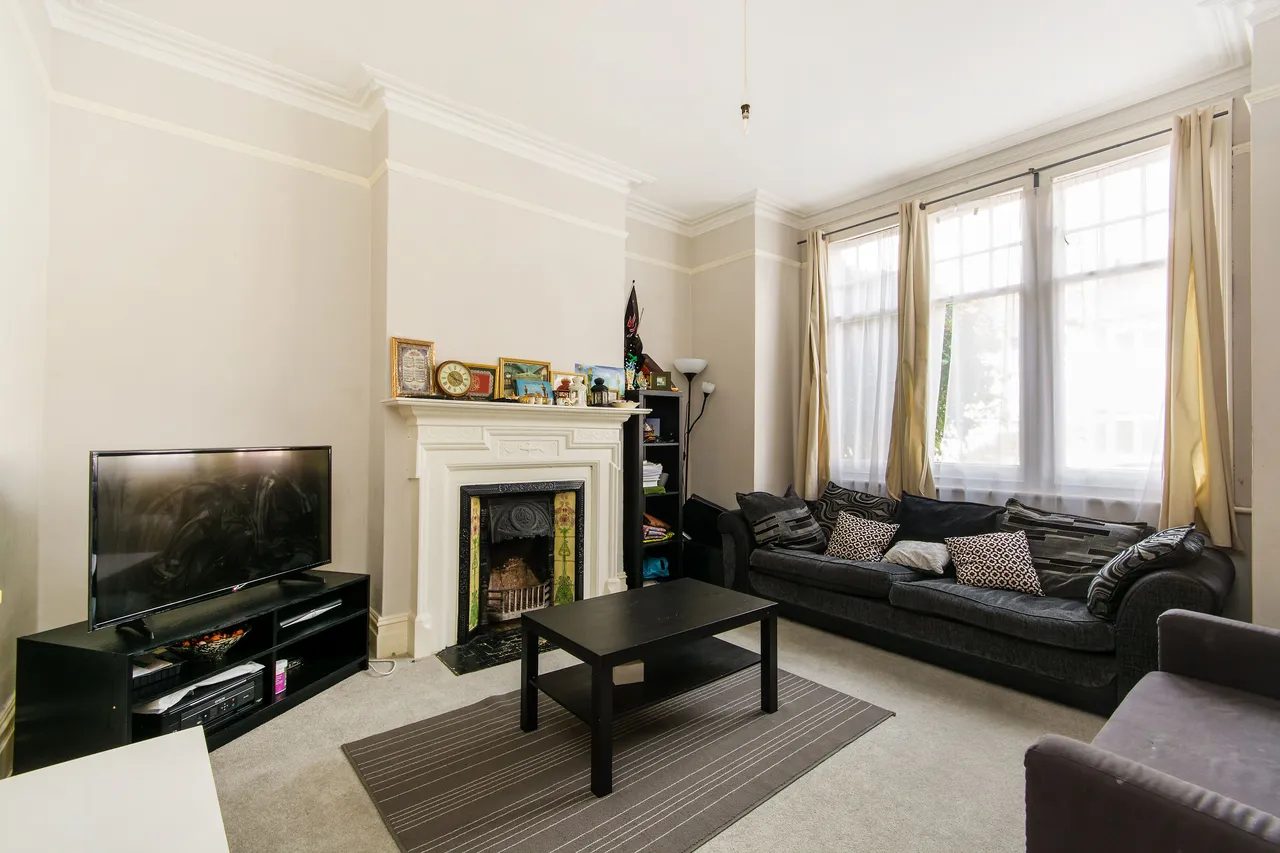 London, SW16, photo 2