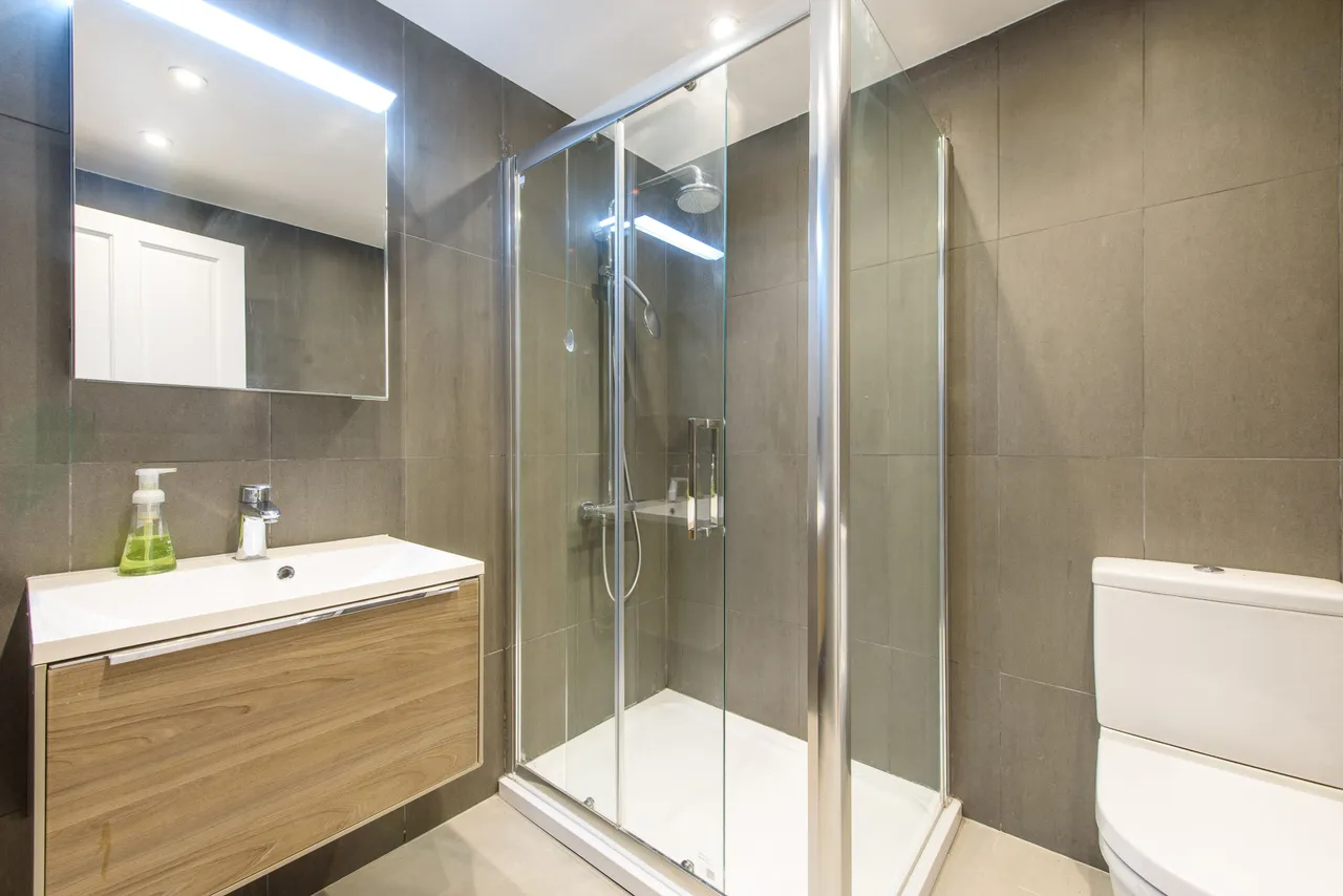 7A Lancaster Drive, London, photo 9