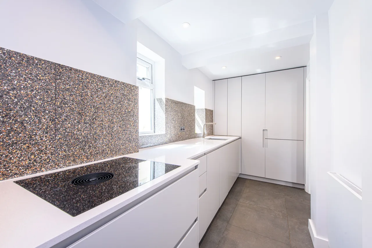7A Lancaster Drive, London, photo 4