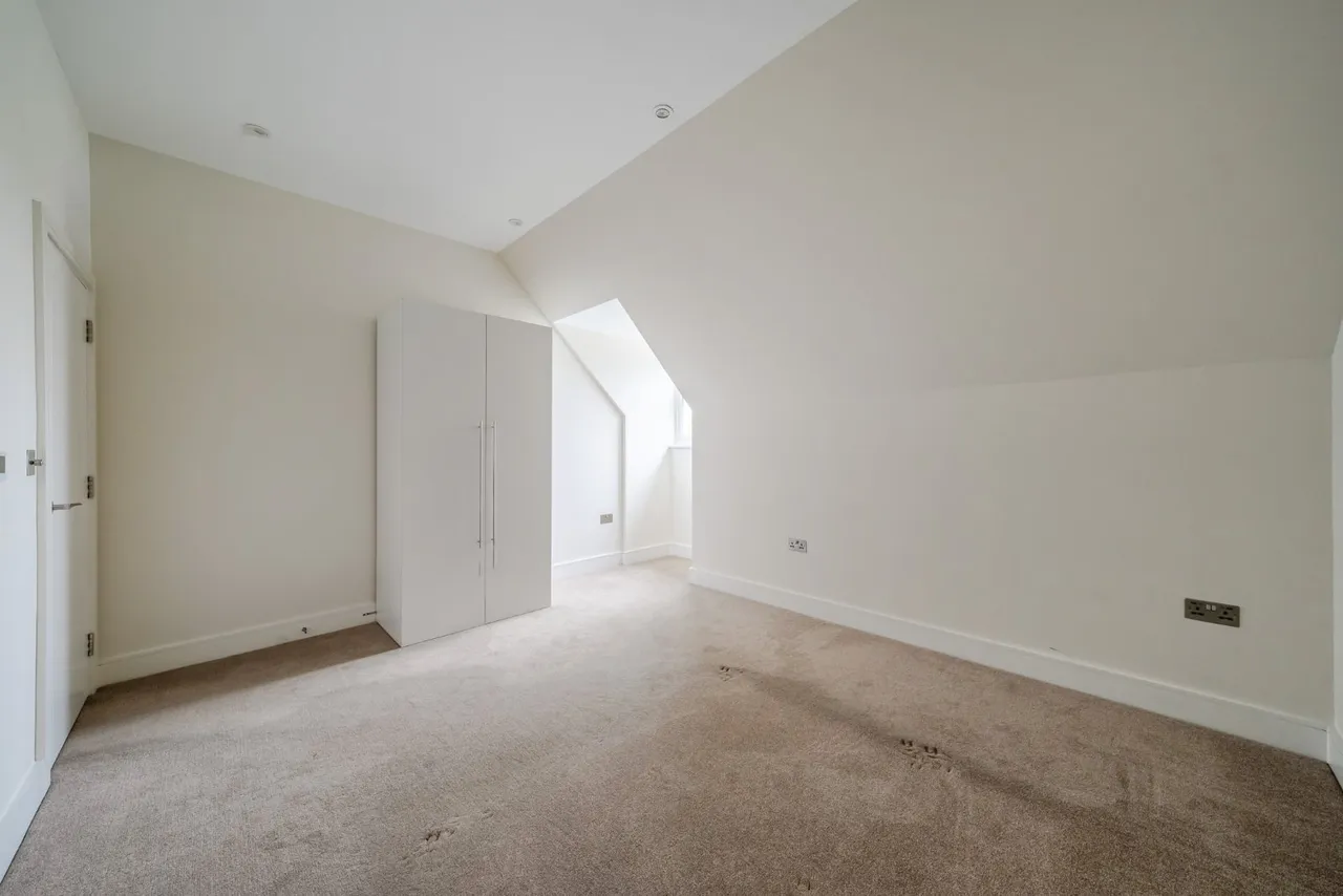 Oak Hill Road, Surbiton, Surrey, KT6, photo 10